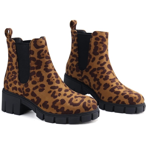 NWT Women Platform Ankle Boots - Picture 2 of 3